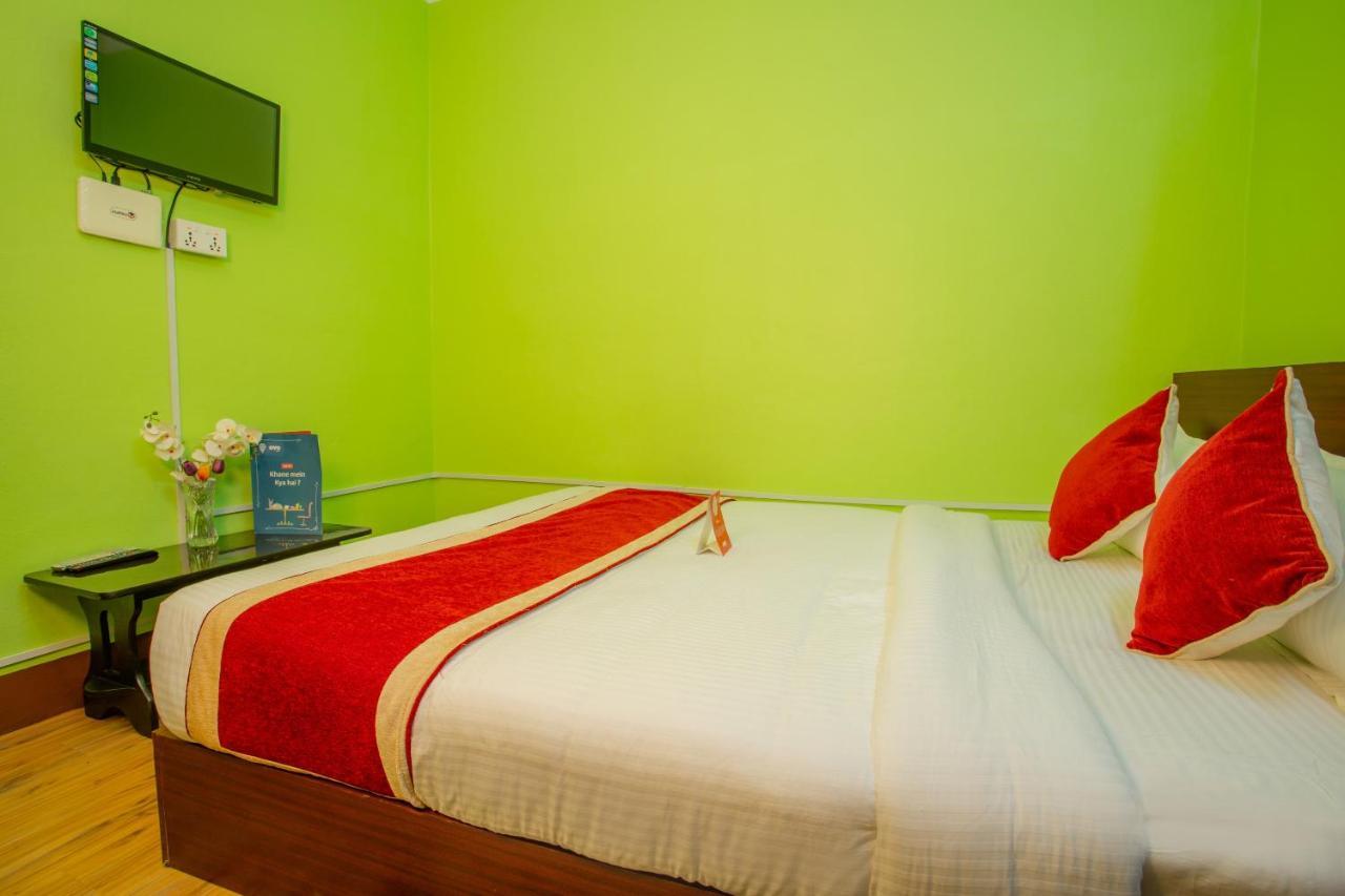 Oyo 146 Somewhere Hotel & Resturant กาฐมาณฑุ ภายนอก รูปภาพ