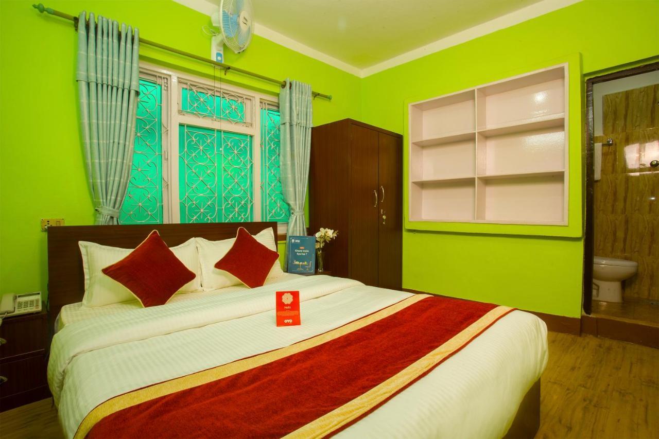 Oyo 146 Somewhere Hotel & Resturant กาฐมาณฑุ ภายนอก รูปภาพ