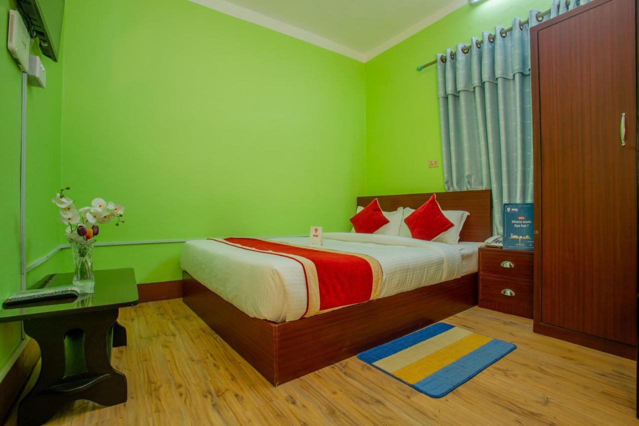 Oyo 146 Somewhere Hotel & Resturant กาฐมาณฑุ ภายนอก รูปภาพ