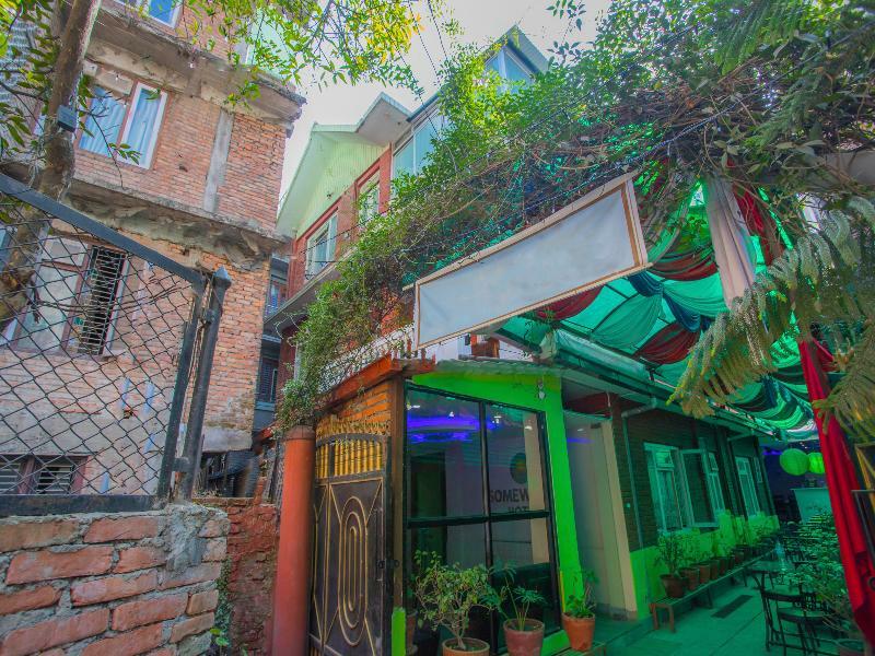 Oyo 146 Somewhere Hotel & Resturant กาฐมาณฑุ ภายนอก รูปภาพ