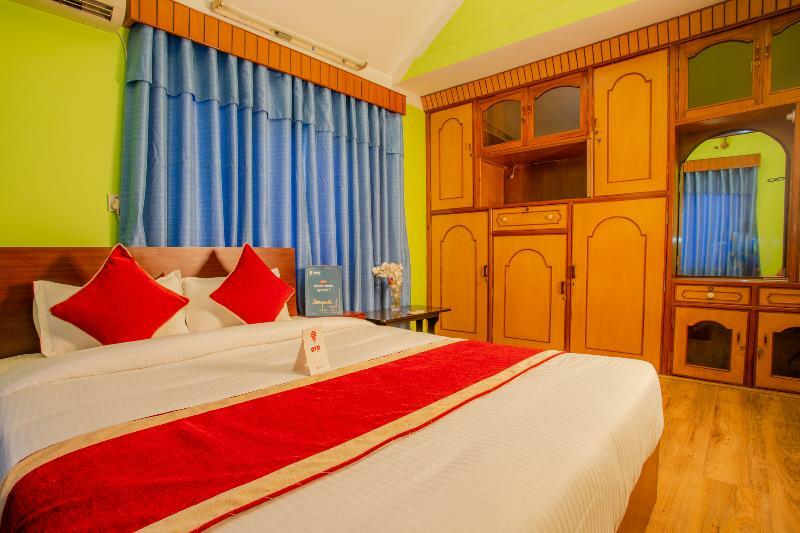 Oyo 146 Somewhere Hotel & Resturant กาฐมาณฑุ ภายนอก รูปภาพ
