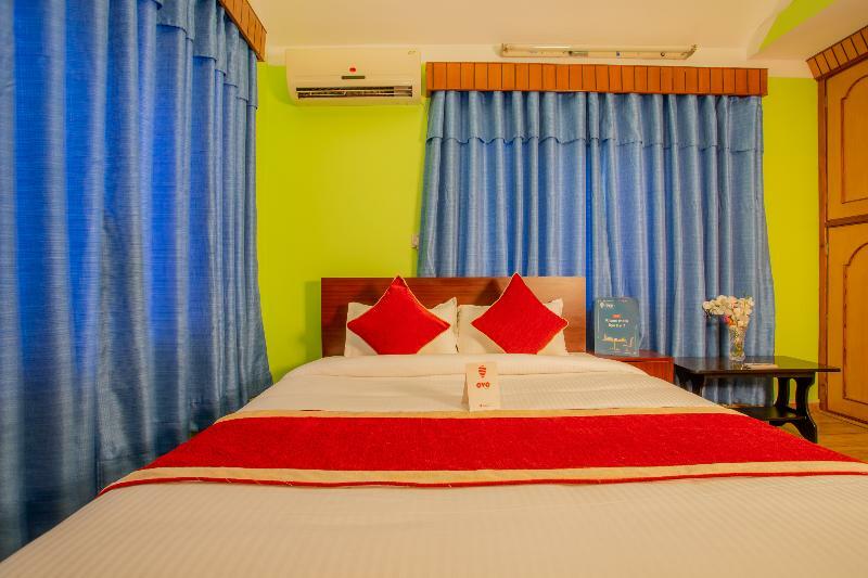 Oyo 146 Somewhere Hotel & Resturant กาฐมาณฑุ ภายนอก รูปภาพ